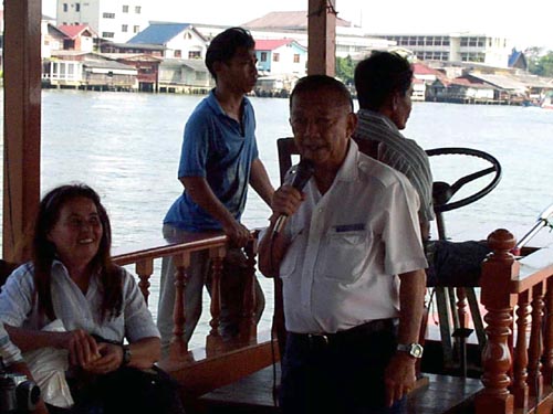 P002241.JPG:1387