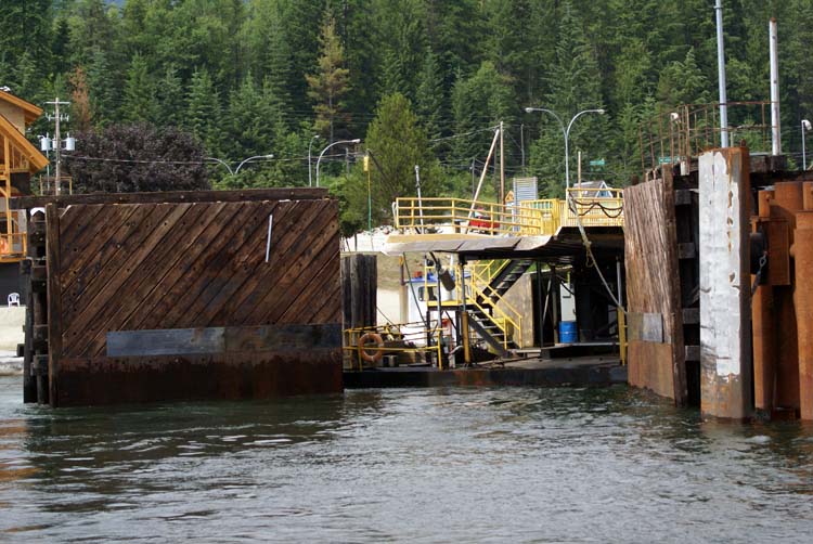 ferry02920052.jpg:4528