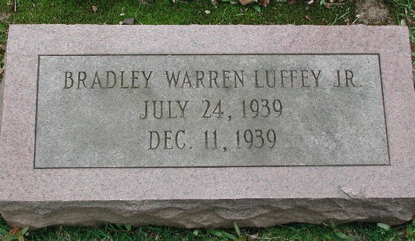 headstone5.jpg:37