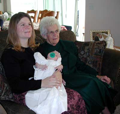 momjenclaire.jpg:2032